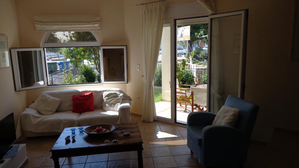 Elen House Villa Chiliadou  Exteriör bild