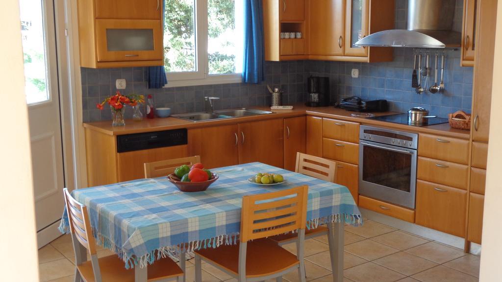 Elen House Villa Chiliadou  Exteriör bild